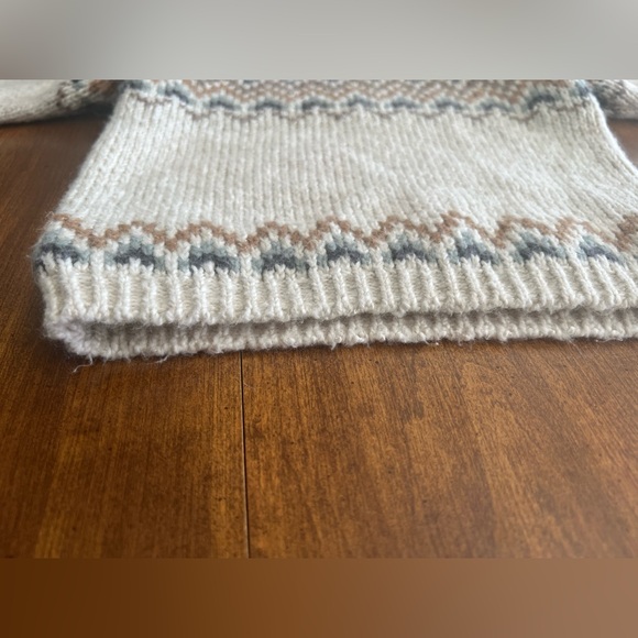 H&M Cozy Knit Sweater with Pattern 6 Months - Picture 3 of 5